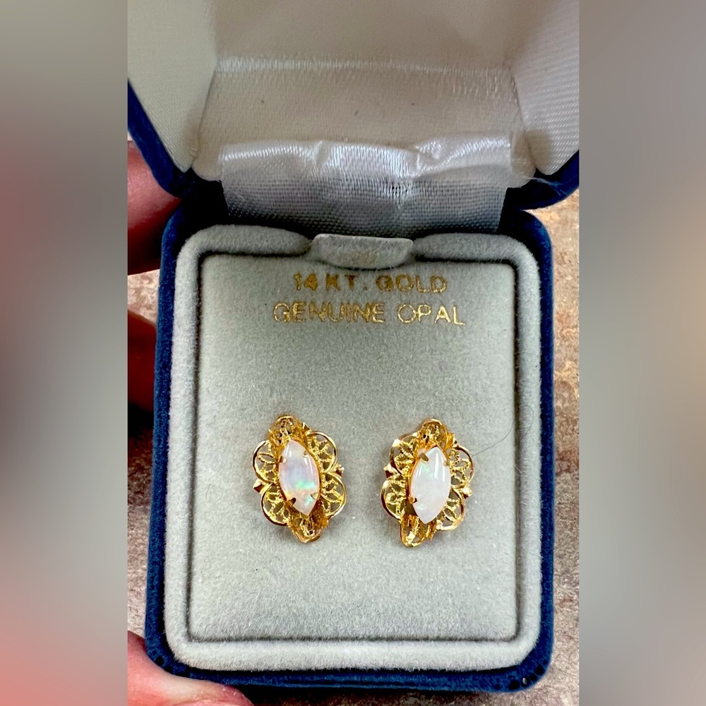 14kt Genuine Opal Earrings